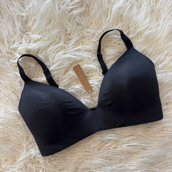 Skims Wireless Form T-shirt Bra Onyx Size 38DDD - Picture 2 of 7